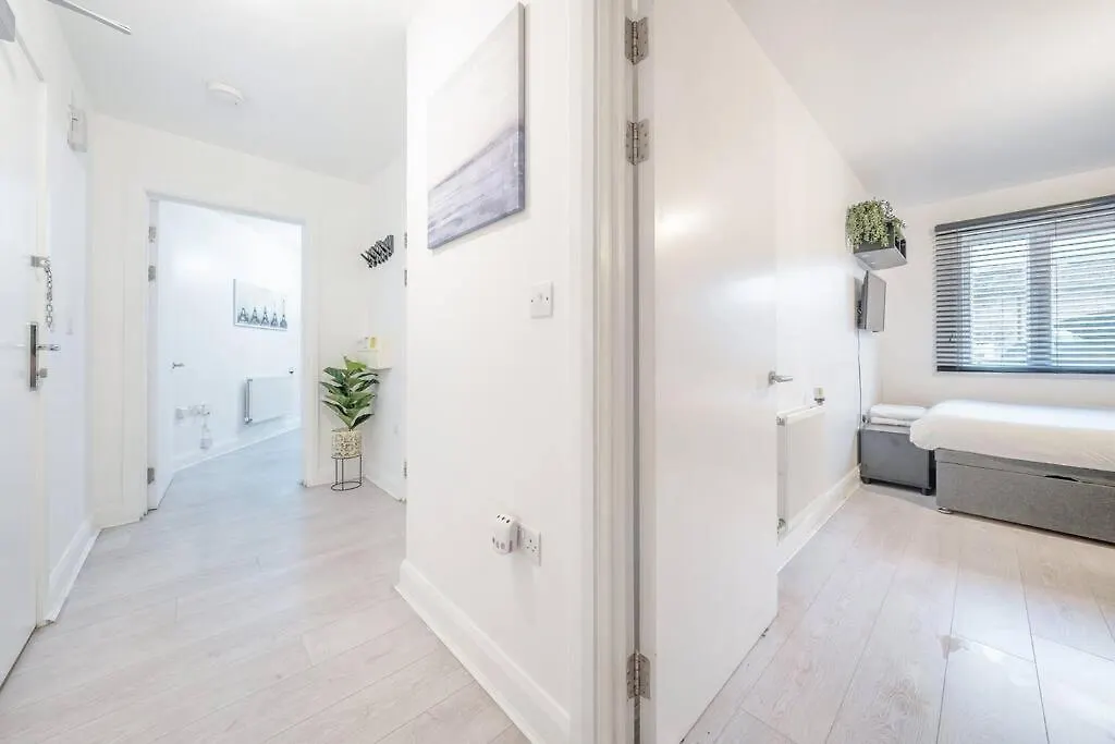 Impressive Central London Balcony Apartment
